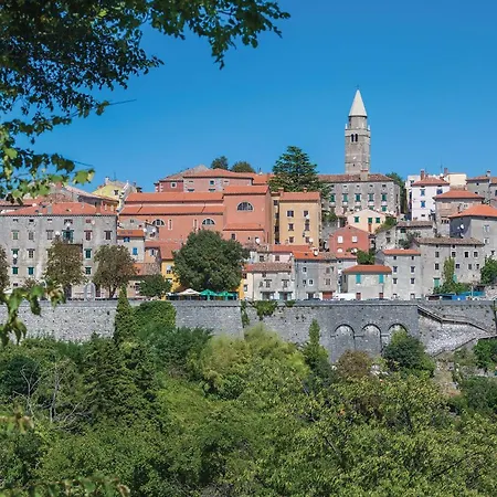 Beautiful In Gondolici