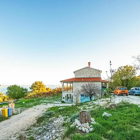 Gorgeous In Gondolici With Kitchen *