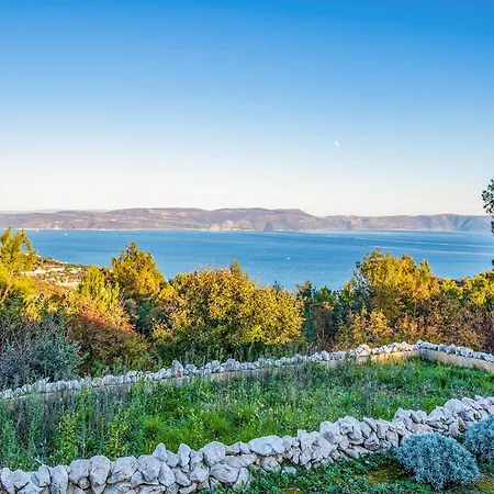 Gorgeous In Gondolici With Kitchen Rabac