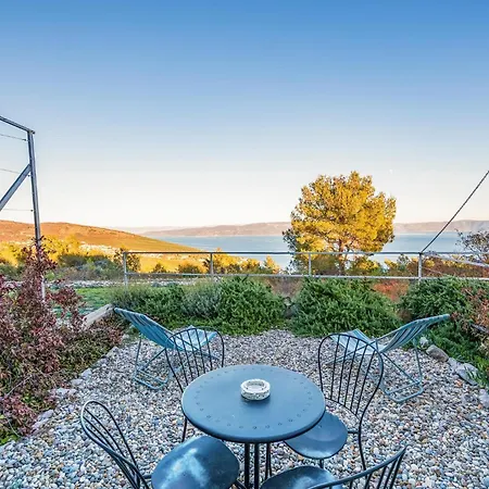 Gorgeous In Gondolici With Kitchen Rabac